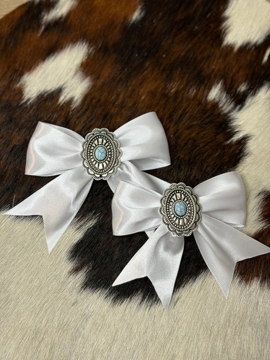 Western pigtail Bows (white)