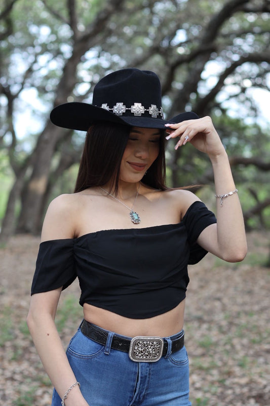 Black Off The Shoulder crop!